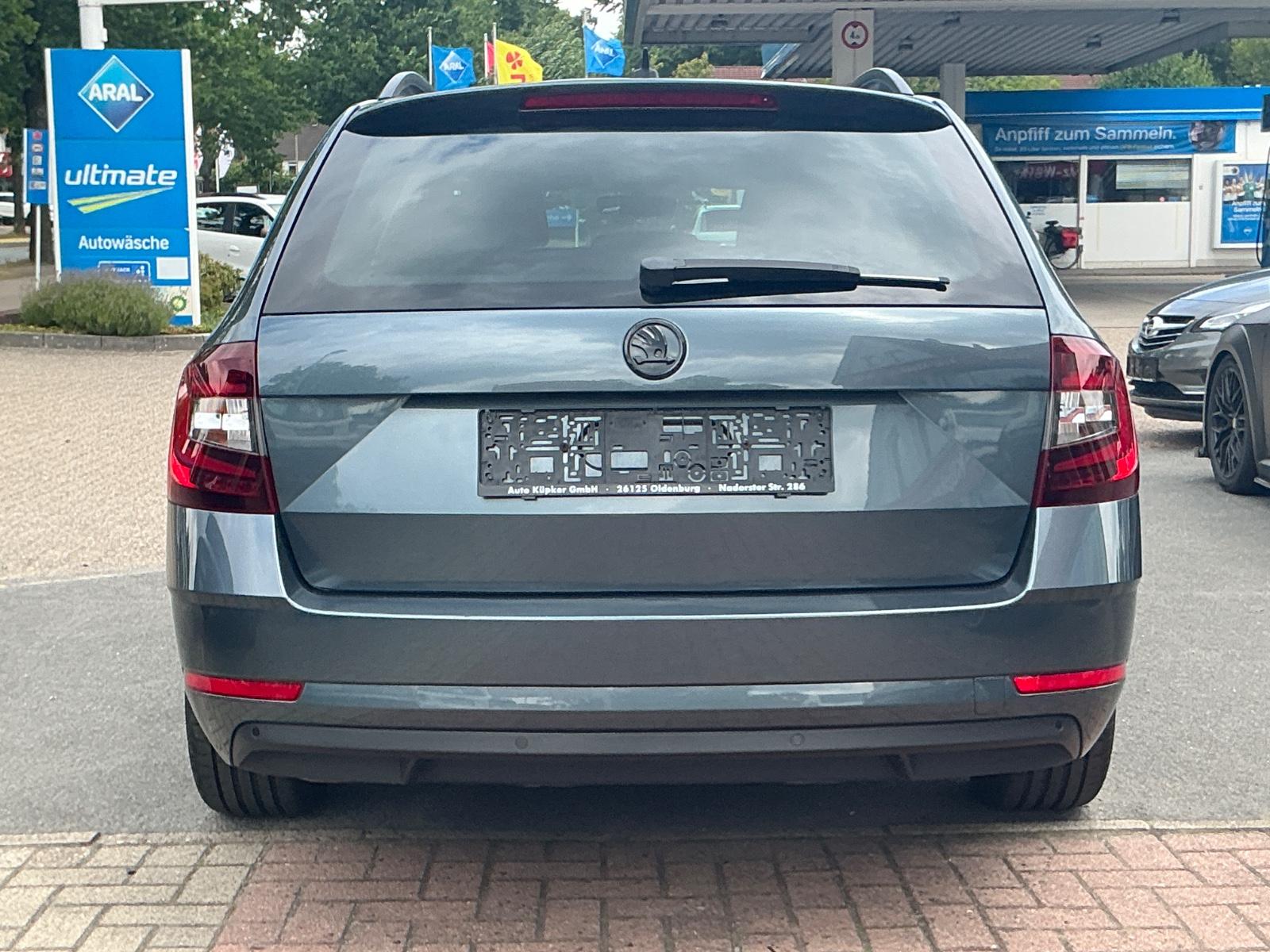 Skoda Octavia Combi Ambition 1.8 TSI SHZ BT PDC NAVI