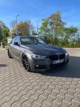 BMW F30 320D - BMW 320: F30