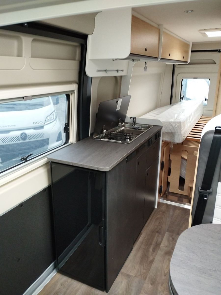 Fahrzeugabbildung Sunlight Adventure Cliff 640 Automatik, Dörr Edition, LTE