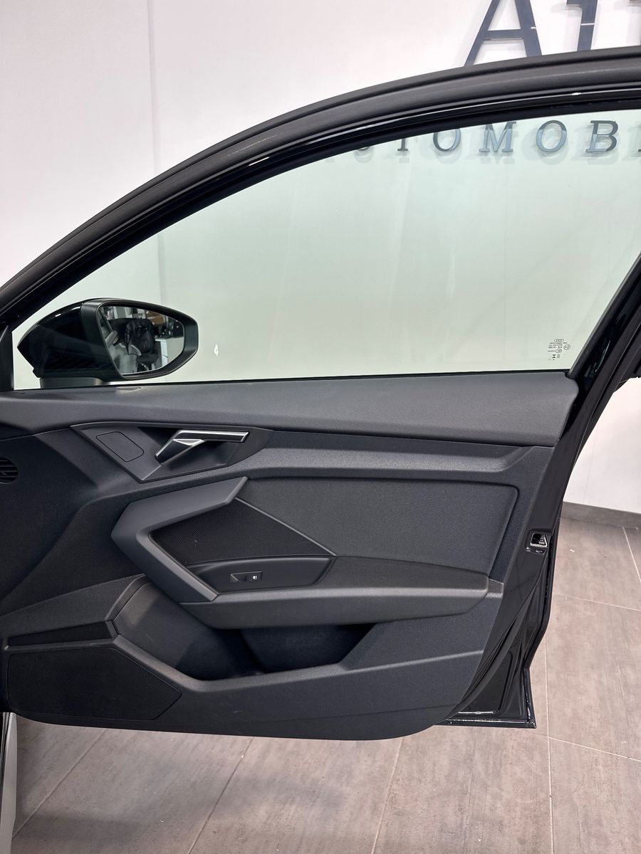 Fahrzeugabbildung Audi A3 Limousine 35 TDI S-Line NAV+LED+STHZ+18ZO+VC