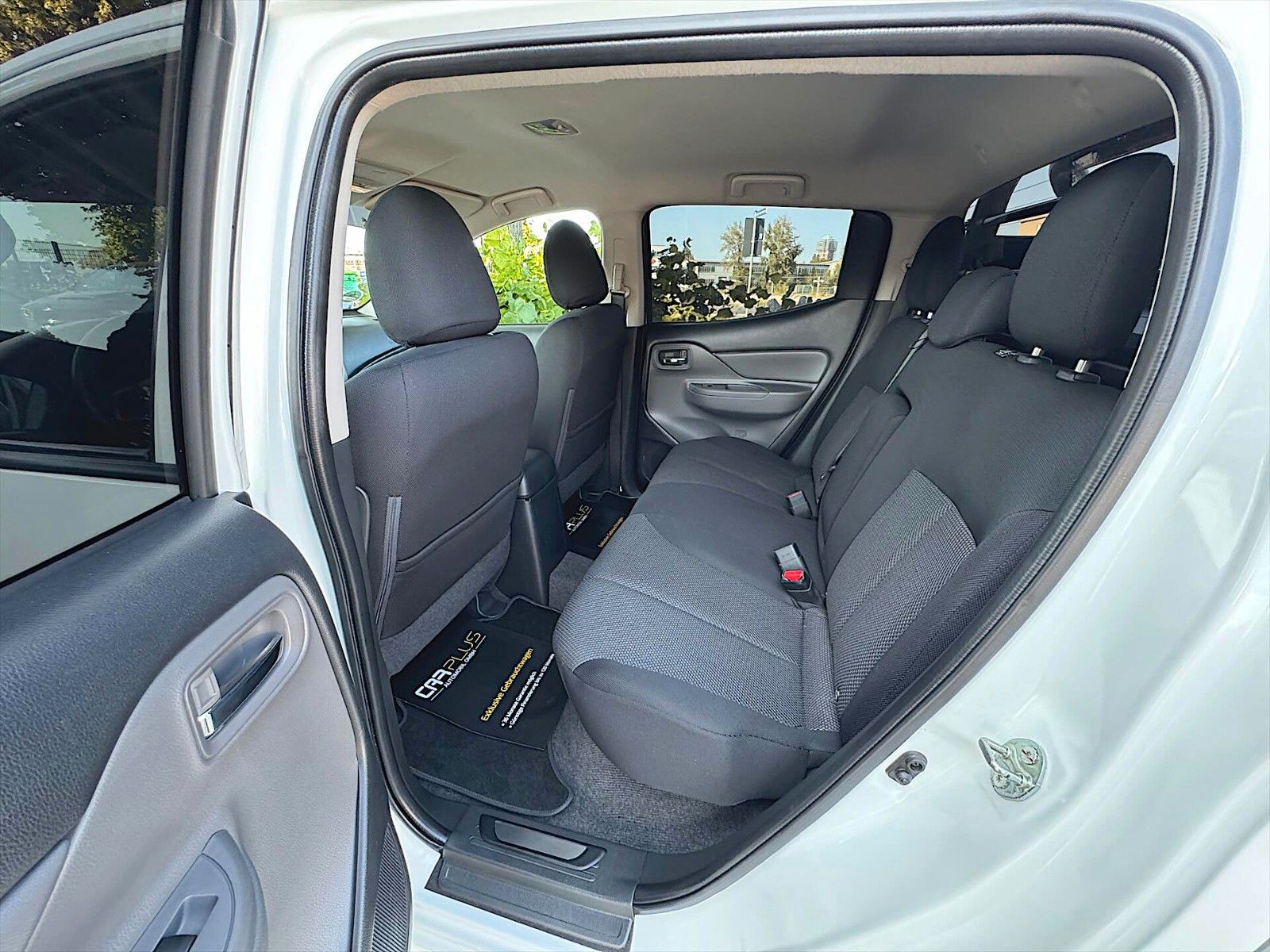 Fahrzeugabbildung Fiat Fullback 2.4 JTD Double Cab Offroad Cross DAB+