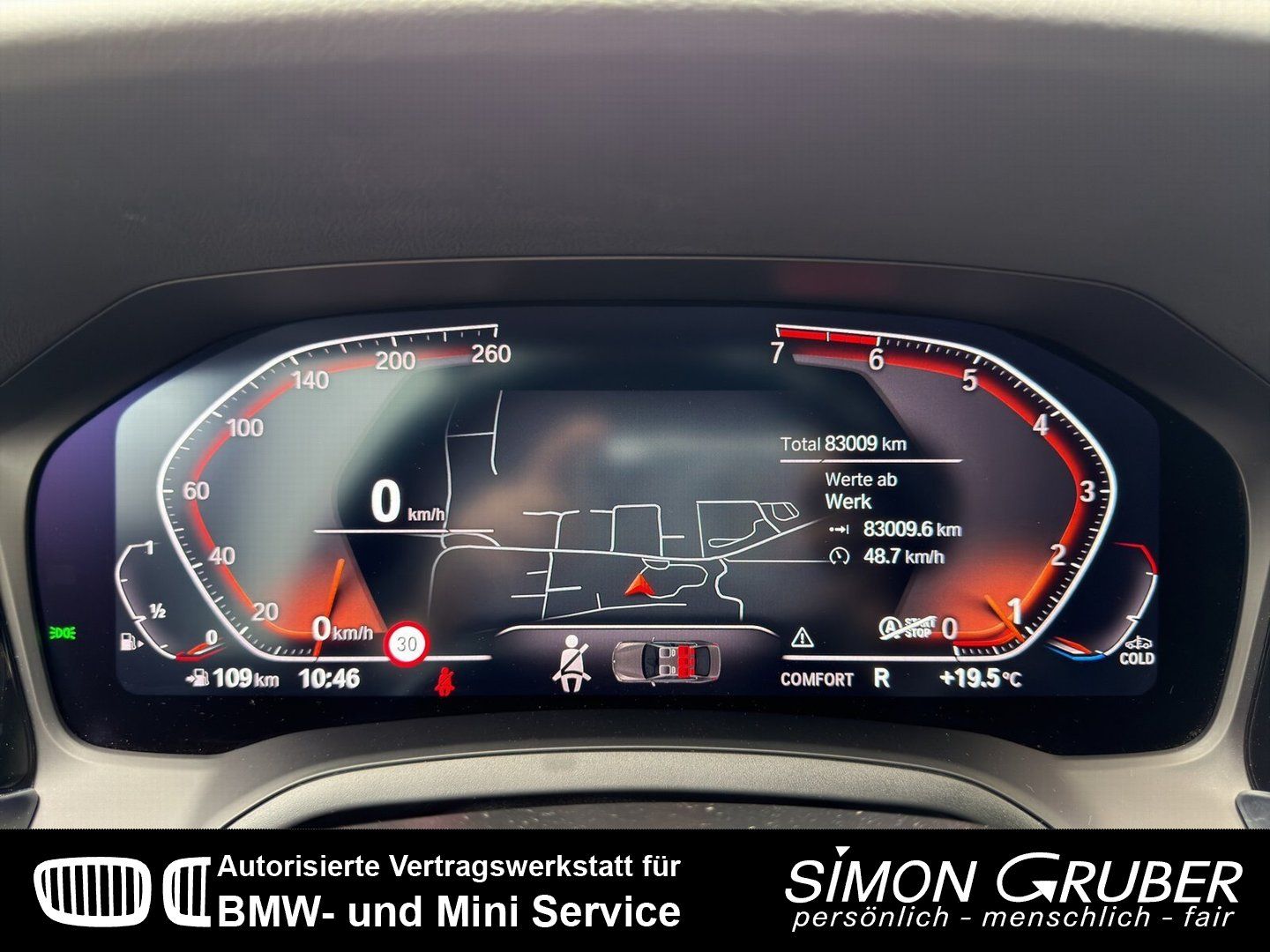 Fahrzeugabbildung BMW 318 i Adv Shadow HUD SHZ Innovationspaket Kamera