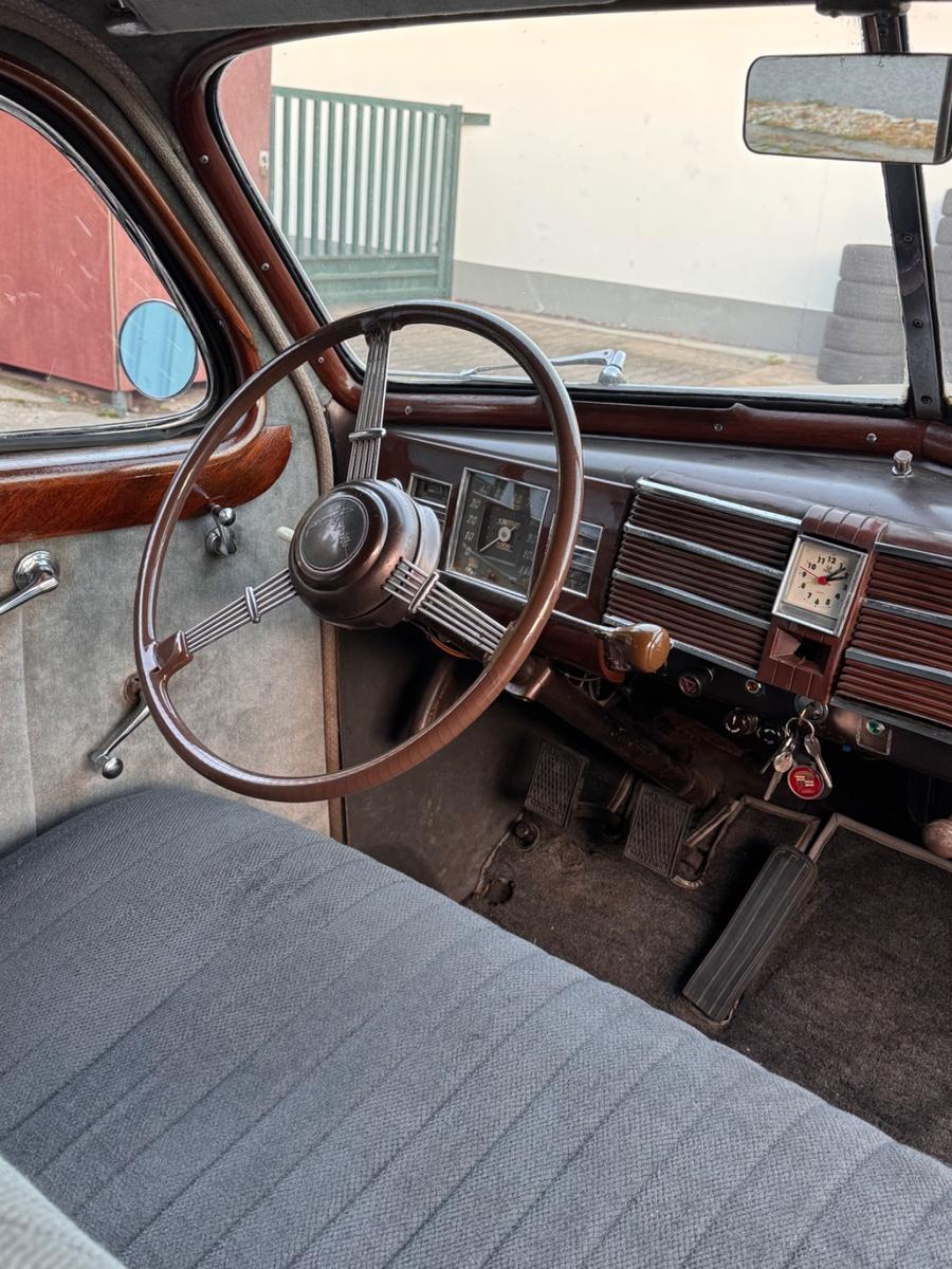 Cadillac Fleetwood 75