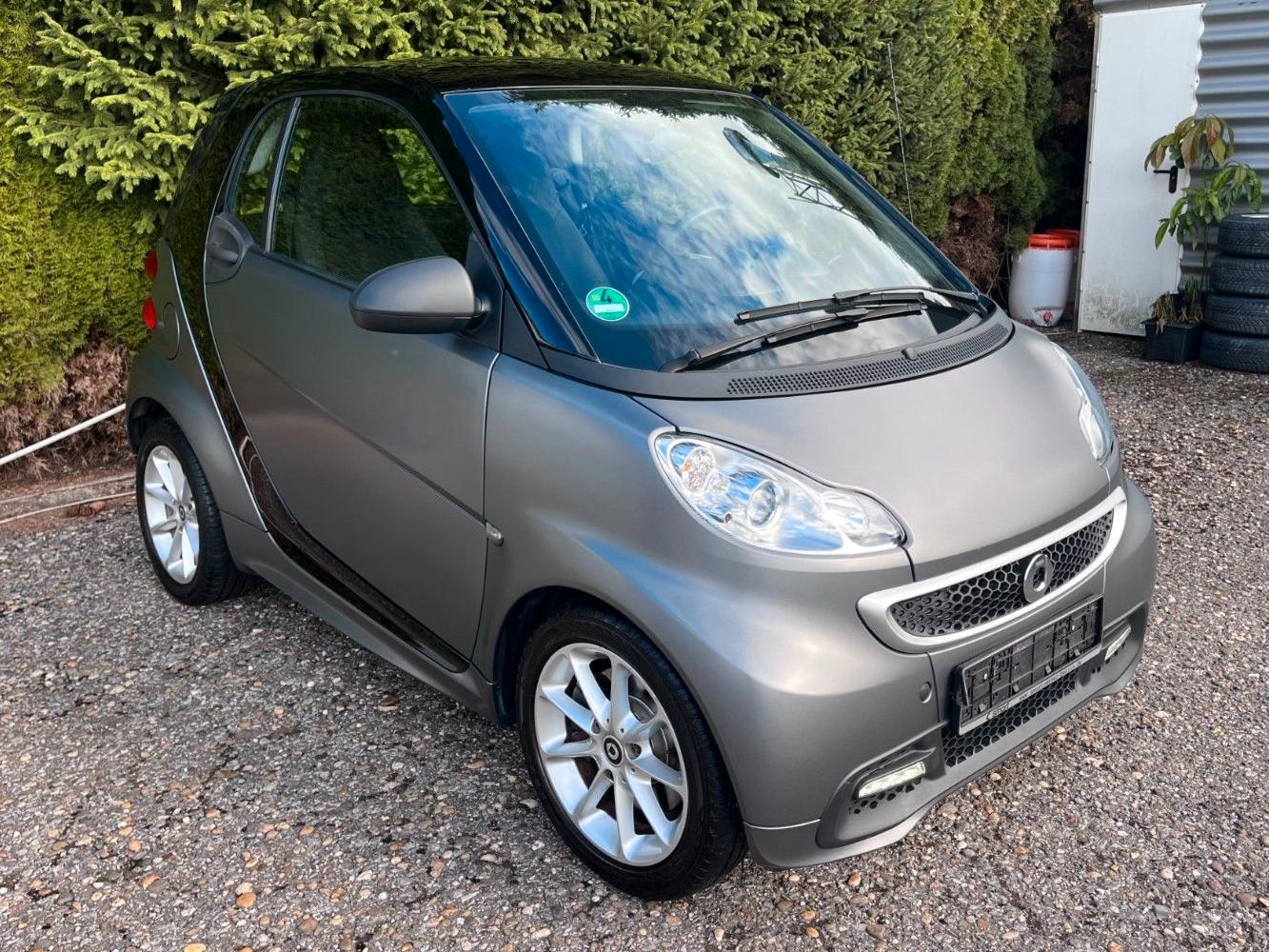 Smart ForTwo mhd 52 kW KLIMA*NAVI*PANO*SERVO*SZH*
