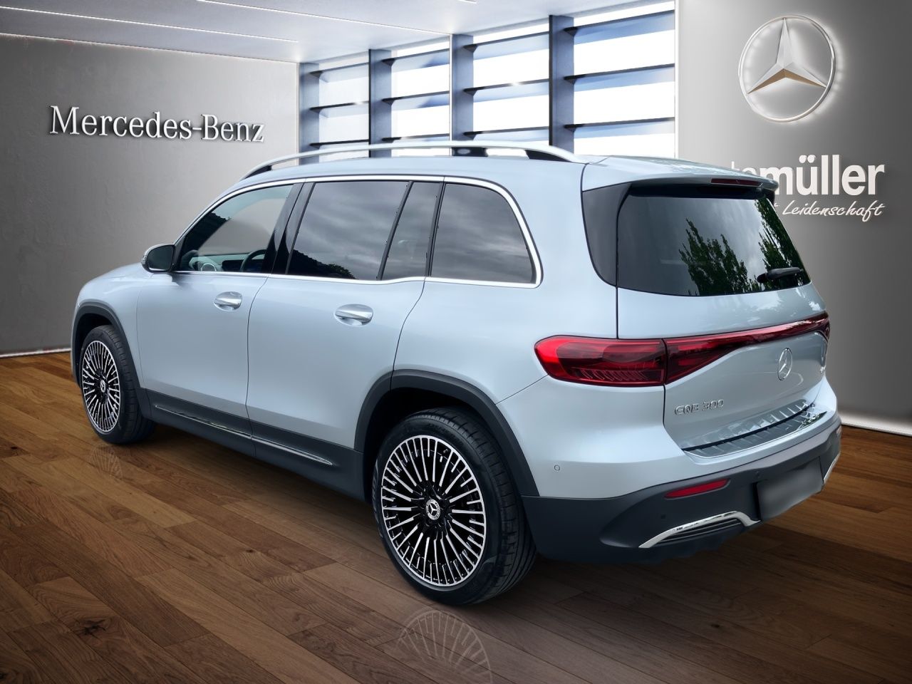 Fahrzeugabbildung Mercedes-Benz EQB 300 4M AMG AHK Pano 360°Kamera LED KeylessGo
