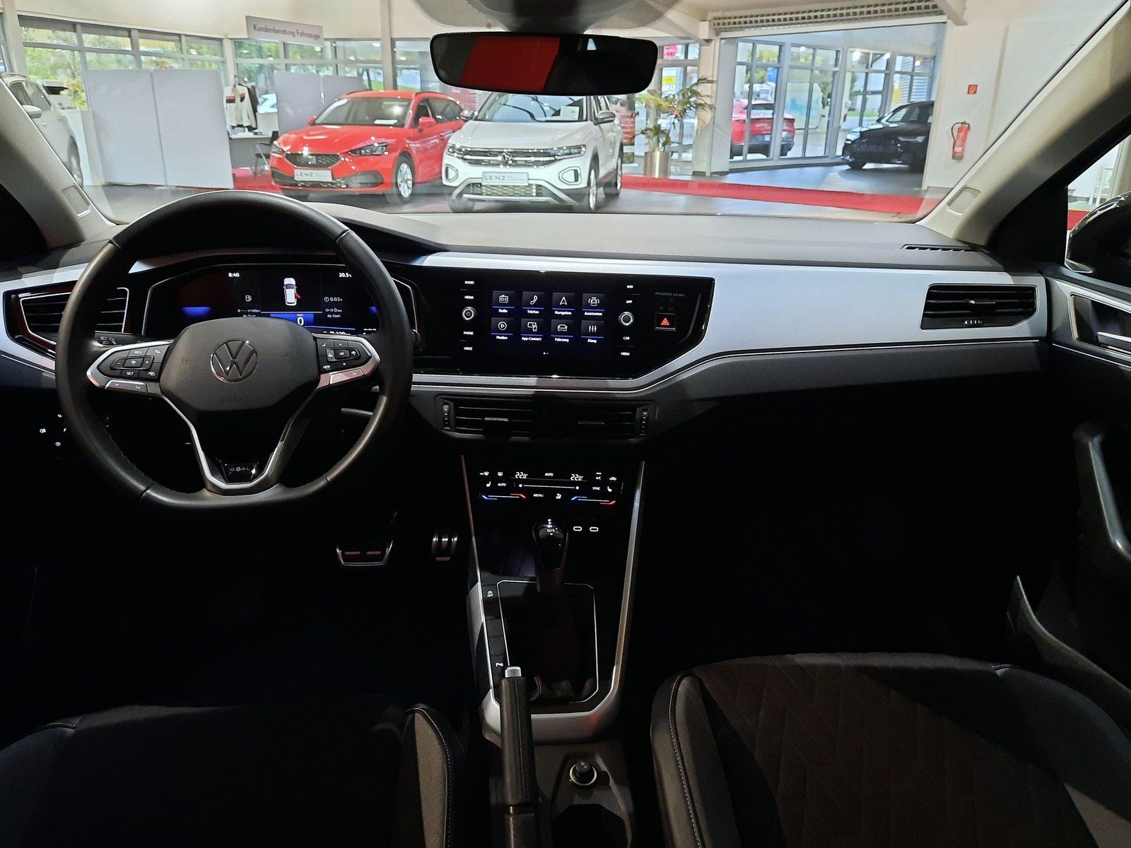 Fahrzeugabbildung Volkswagen Taigo Goal TSI DSG *AHK*Navi*Cam*