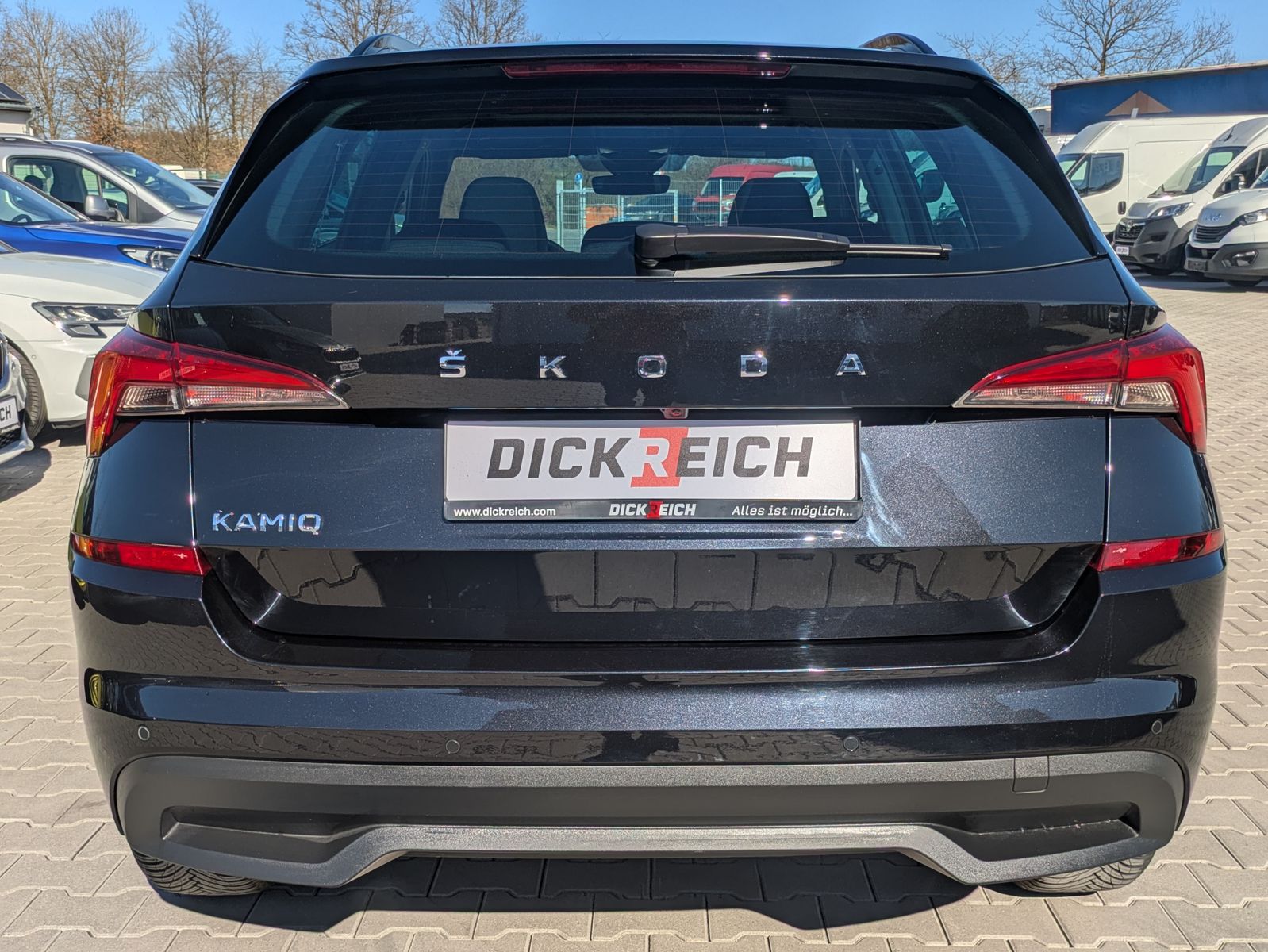 Fahrzeugabbildung SKODA Kamiq 1.0 TSI Tour DSG LED*PANO*SMART LINK*CAM