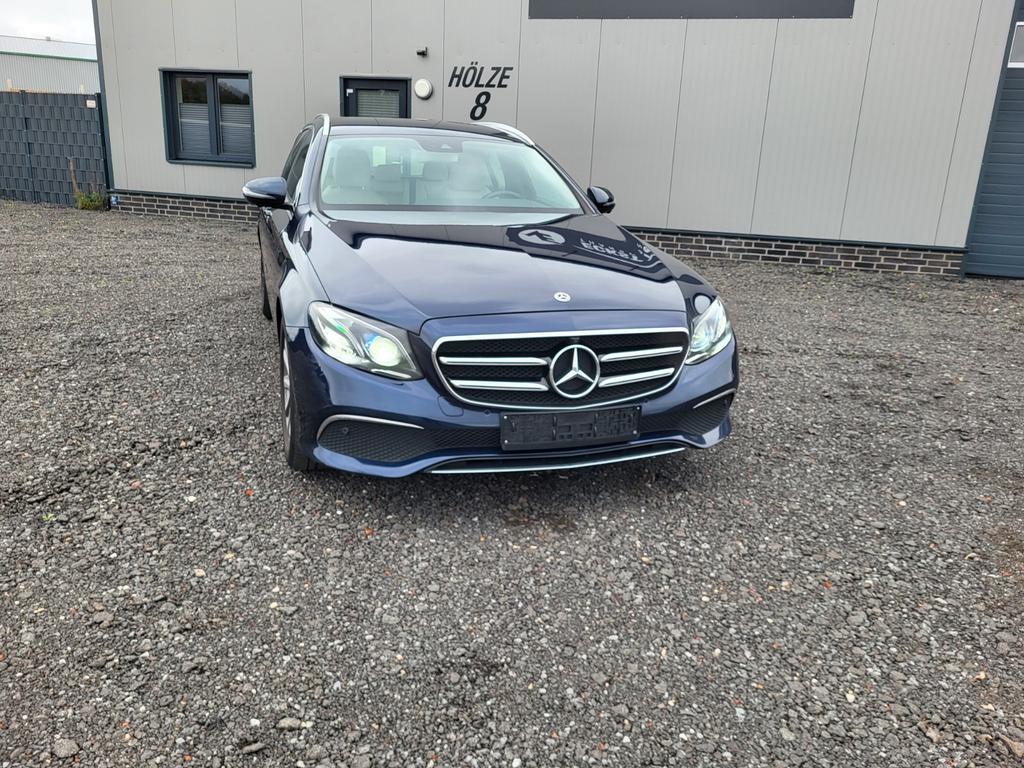 Mercedes-Benz Avantgarde Business Solution, AHK, Leder .