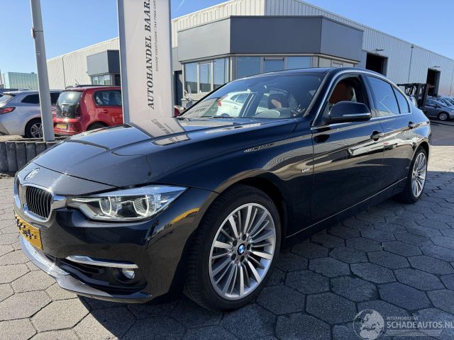 BMW 3-serie 320i High Executive