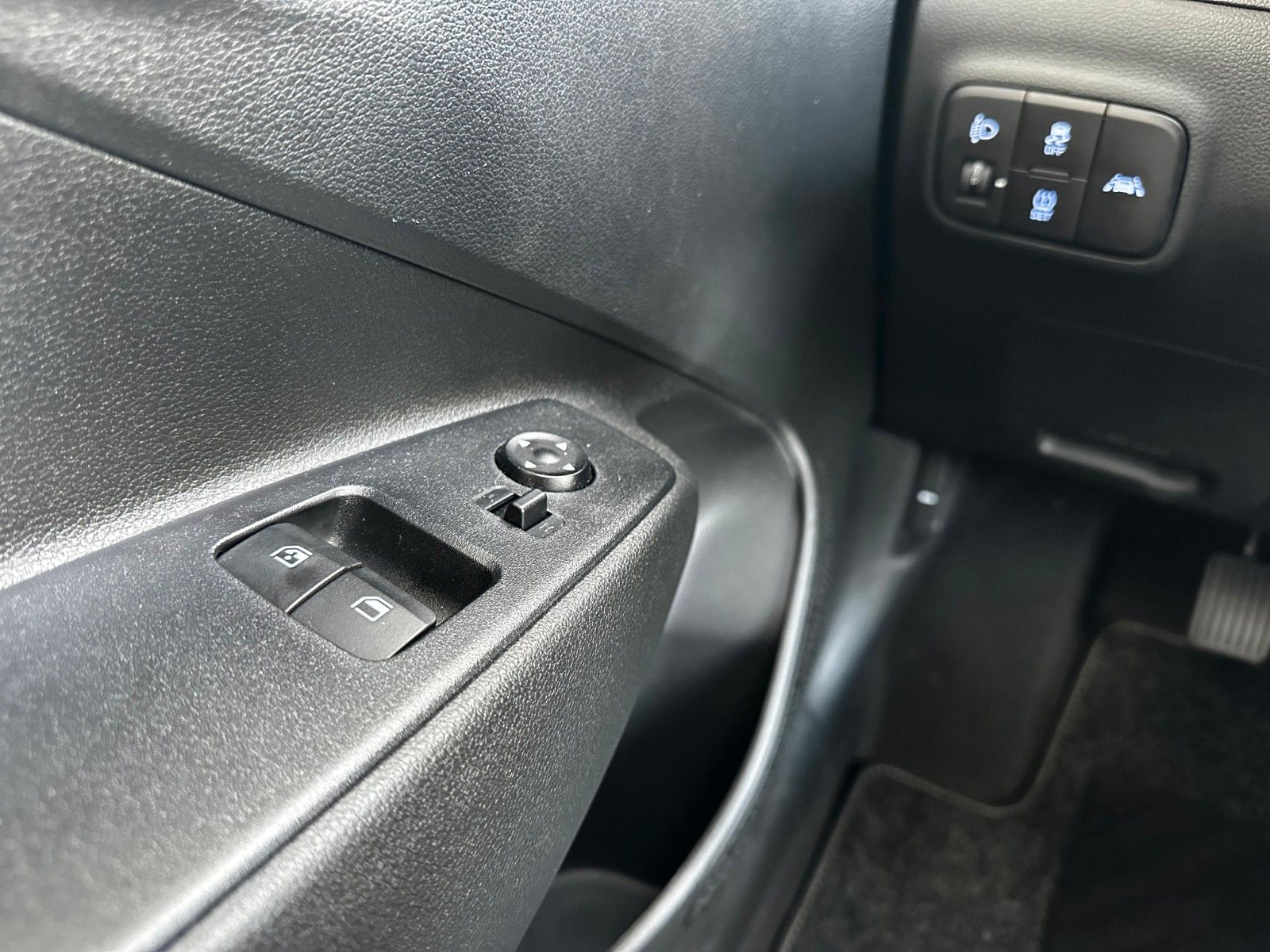 Fahrzeugabbildung Hyundai i10 Connect & Go 1.0l 67PS Navi!
