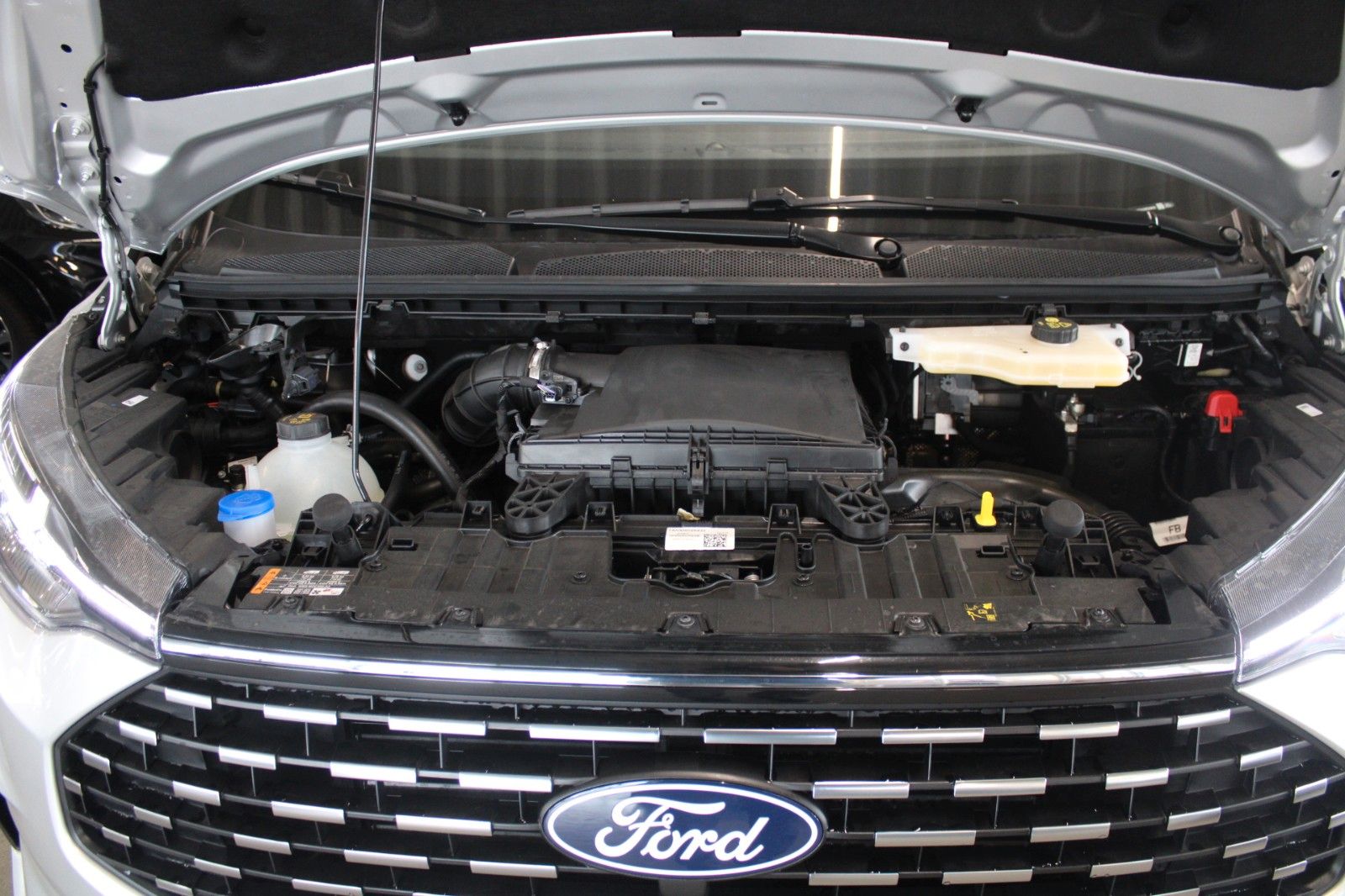 Fahrzeugabbildung Ford Tourneo Custom L2 8-Sitz Titanium Aut. LED STDHZ