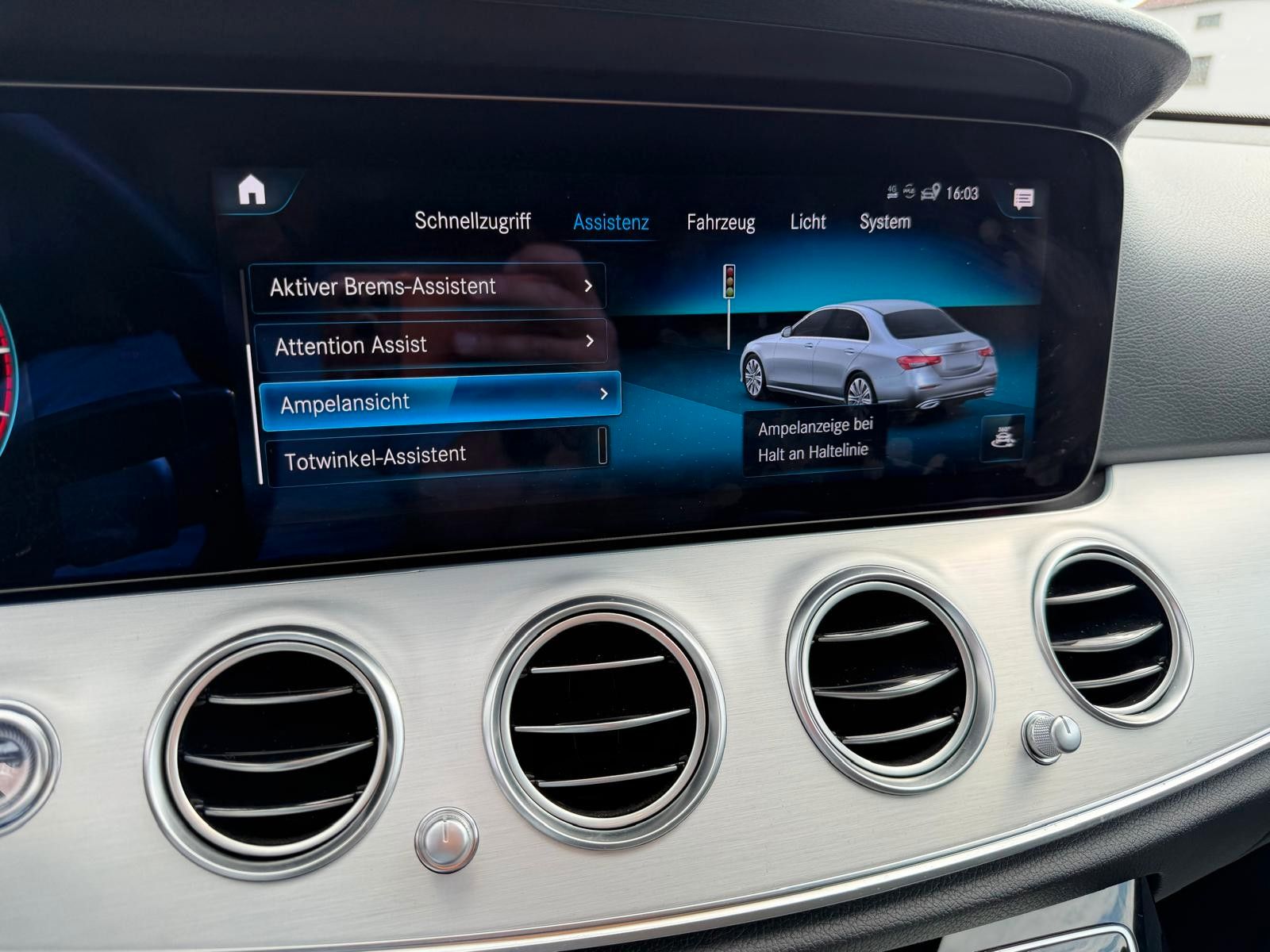 Mercedes-Benz E 220d Avantgarde 360°KAMERA/KEYLESSGO/BURMESTER foto 24
