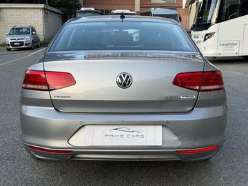 Volkswagen Passat - 5