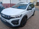 Dacia Jogger TCe 110 Essential 5-Sitzer Essential - Dacia Jogger Essential mit Benzin-Antrieb