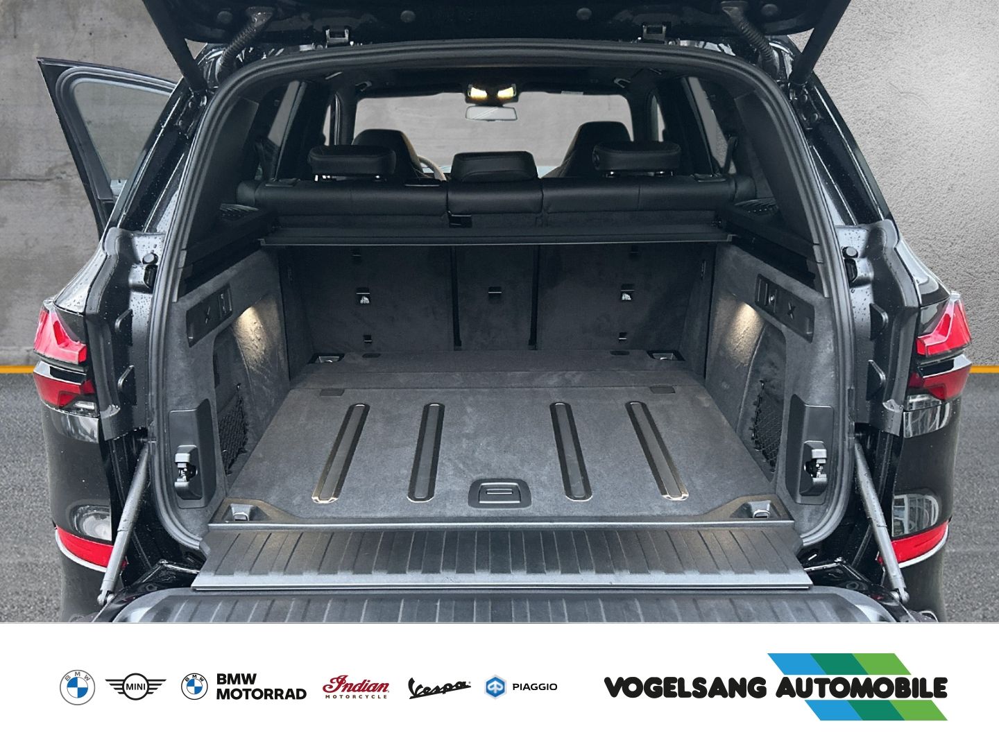 Fahrzeugabbildung BMW X5 xDrive 40d M Sport Pro 22'' Park-Assistent AH