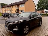 Hyundai Tucson - Hyundai TUCSON: Hyunda
