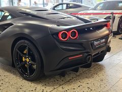 Fahrzeugabbildung Ferrari F8 Tributo (RACING/LIFT/CARBON/CAMERA/ GARANTIE!