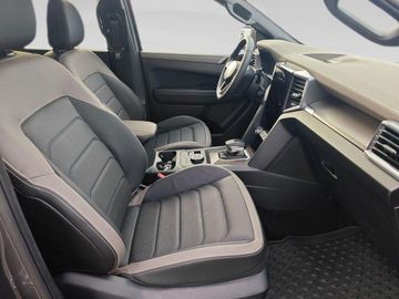 Volkswagen Amarok - 11