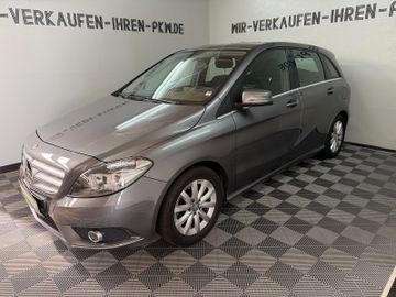 Mercedes-Benz B 200 1.Hand Mercedes Service NEU 8x Räder