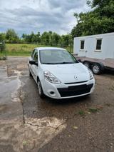 Renault clio Yahoo  Top Zustand - Renault Clio mit Benzin-Antrieb: Kleinwagen, Yahoo