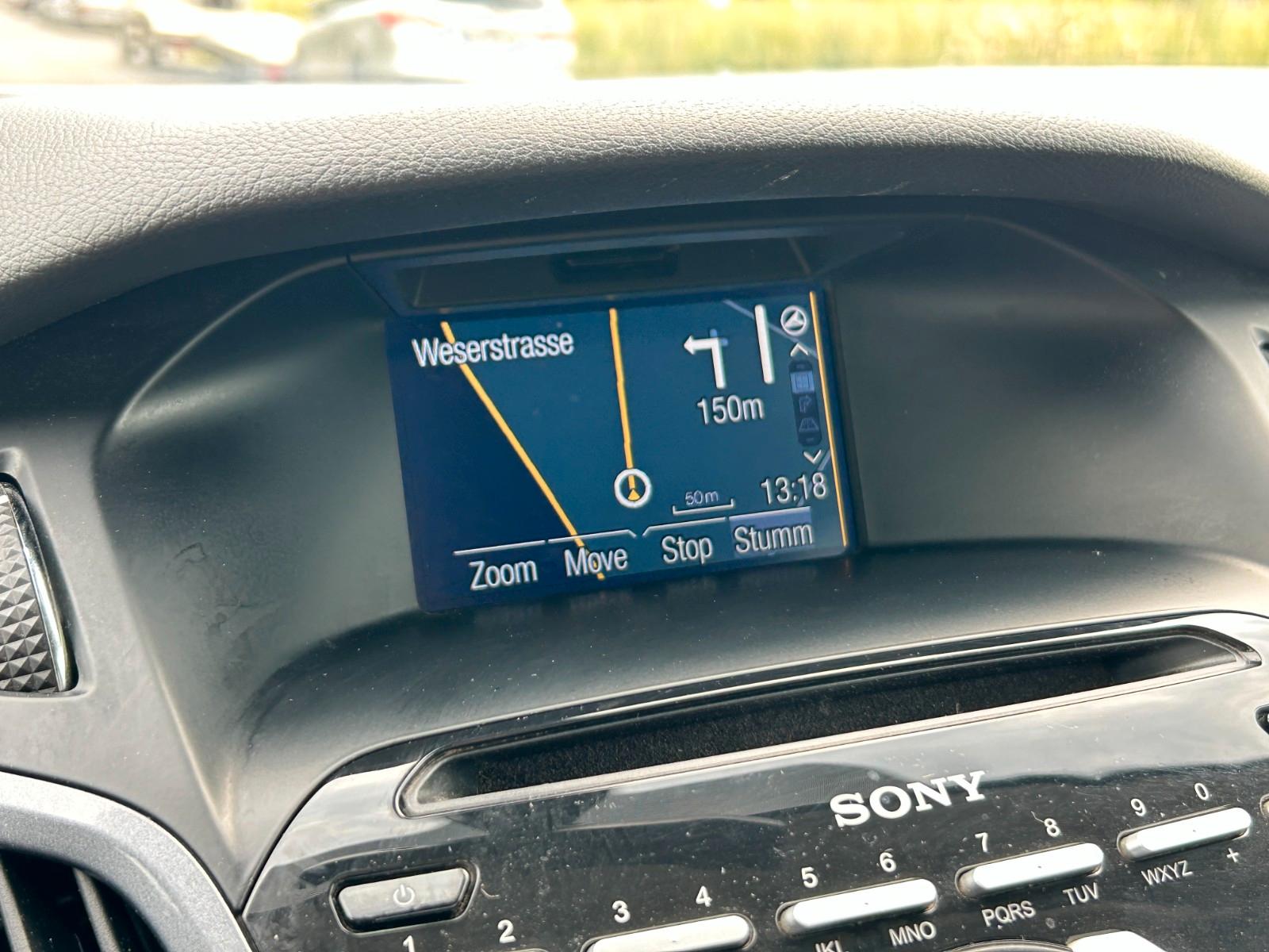 Ford Focus 2013 — photo 38
