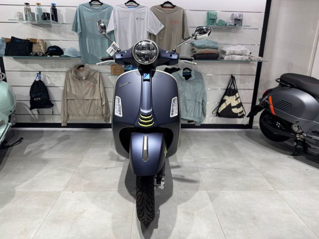 Vespa GTS 300 SUPER TECH E5 BL