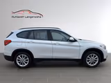 BMW X1 sDrive18 i*Advantage*Navi*PDC*SHZ*8-Fach*1.Hd - BMW X1 mit Benzin-Antrieb: Geländewagen