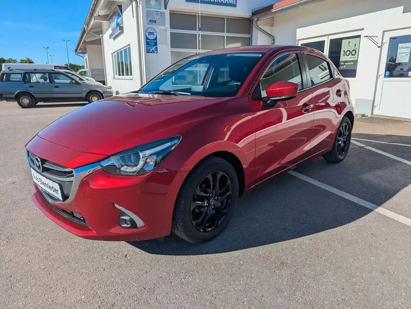 MAZDA 2