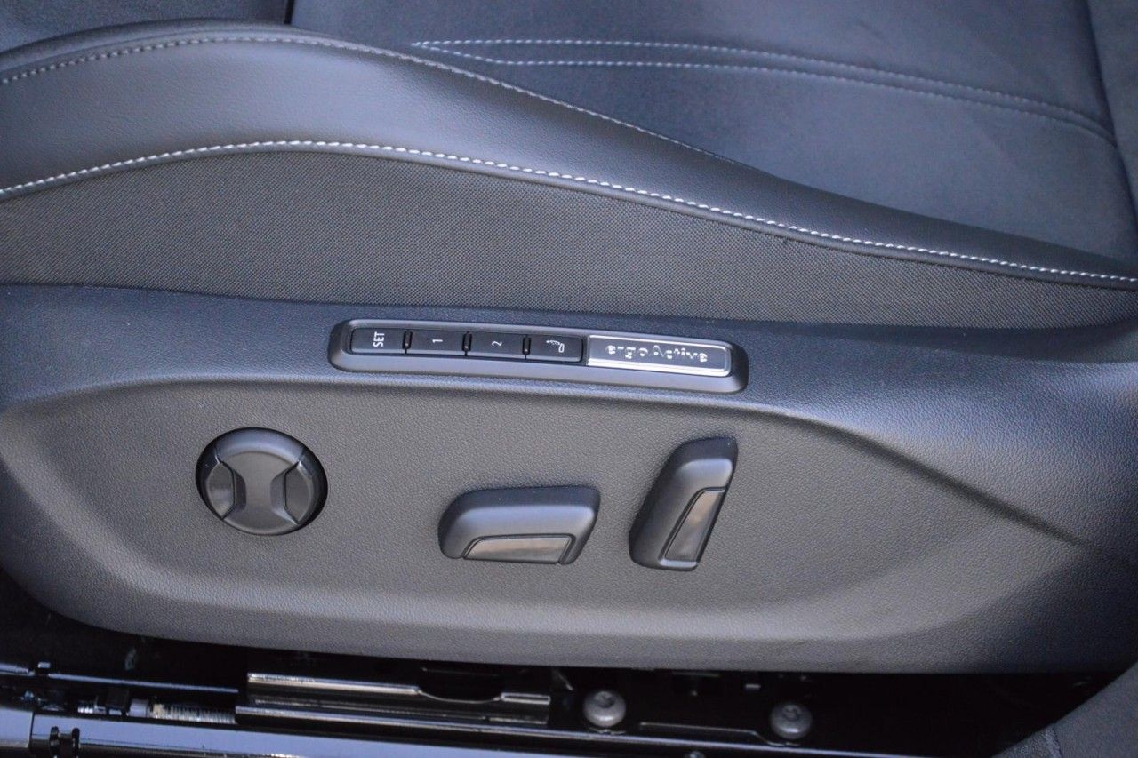 Volkswagen ID.7 Tourer Pro S NAVI SHZ KAMERA HUD Wä foto 11