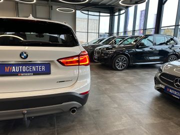 BMW X1 xDrive 20 d *HeadUp*Pano*AHK*Kamera*
