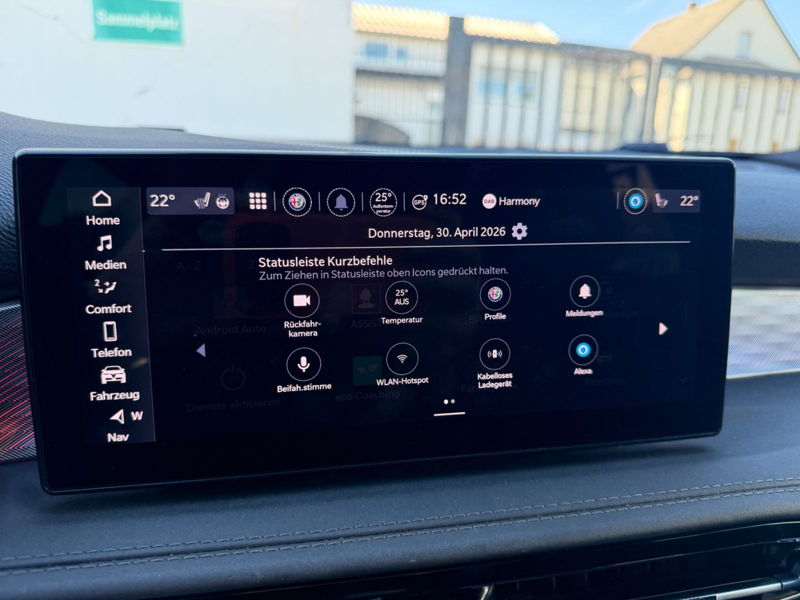 Fahrzeugabbildung Alfa Romeo Tonale Edizione Speciale/DNA/ACC/APPLE-CAR