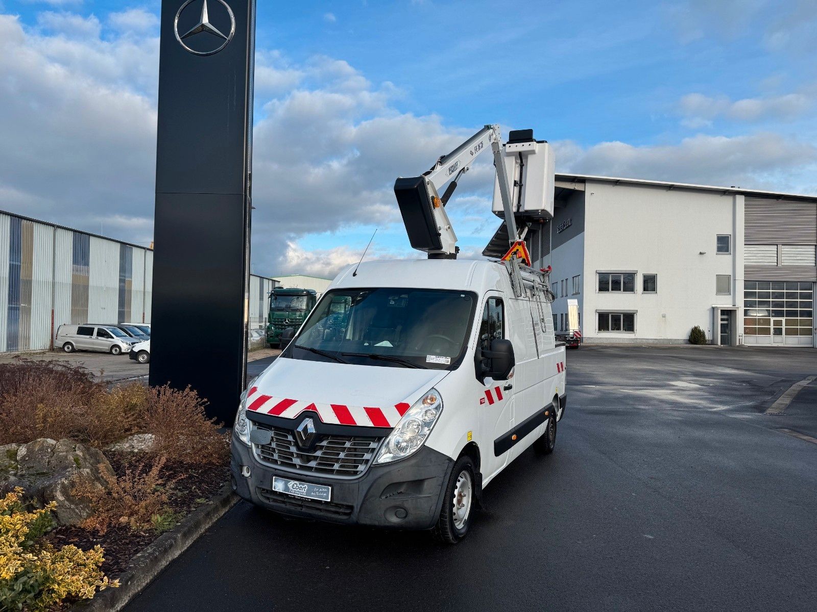 Fahrzeugabbildung Renault Master 2.3 dCi / VERSALIFT ETL-26, 11,3m