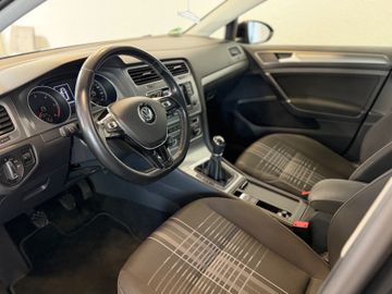 Volkswagen Golf - 7