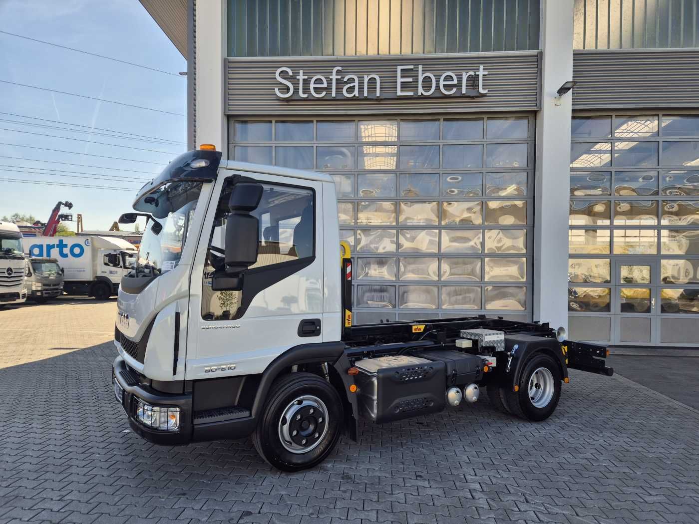 Fahrzeugabbildung Iveco Eurocargo ML80E21K 4x2 Hyva 05-32-K-DIN-BF 2xAHK