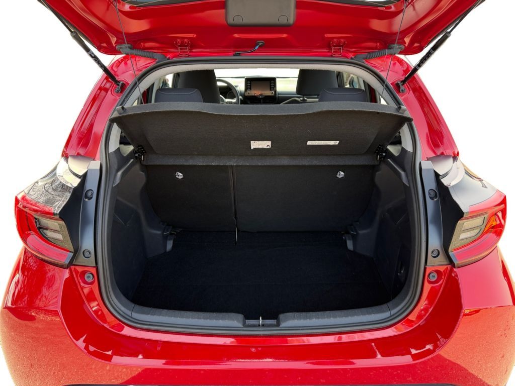 Fahrzeugabbildung Toyota Yaris Hybrid 1.5 VVT-i Team Deutschland