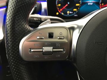 Mercedes-Benz CLA 220SB AMG-LINE DSG KAM LED NAV PANO SHZ TEMP