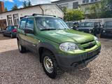 Chevrolet Niva*AHK*4x4*CD-Radio*1 Hand*Tüv Neu* - Chevrolet Niva Gebrauchtwagen
