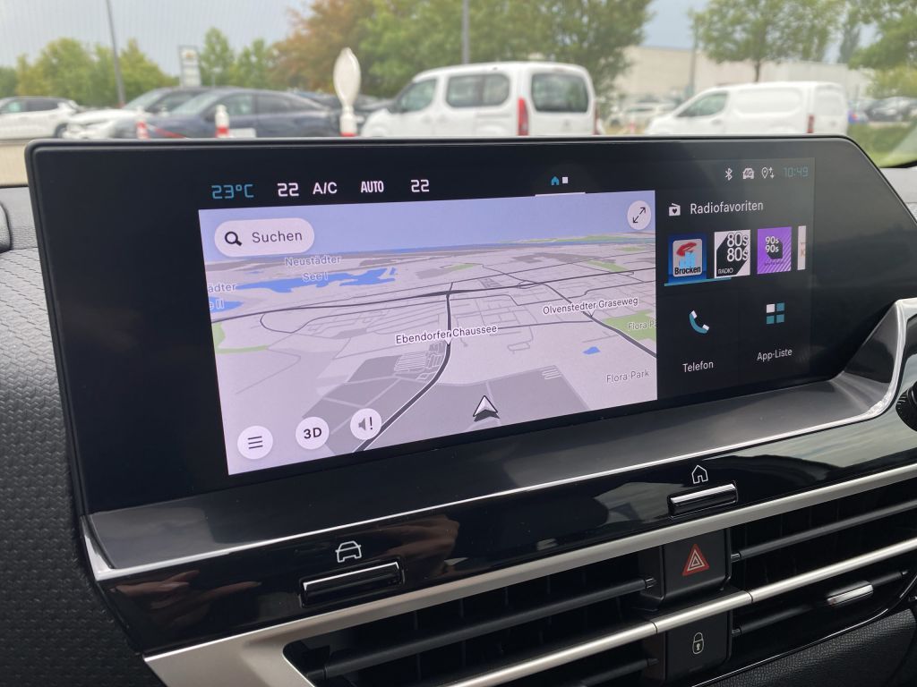 Fahrzeugabbildung Citroën C4 PureTech 130 *Automatik* MAX *360Grad Kamera*