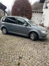 Volkswagen Touran - Volkswagen Touran mit Diesel-Antrieb: Limousine, Automatik