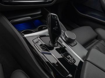 Fahrzeugabbildung BMW 520d M Sport Kamera DAB HiFi M Sportfahrwerk LED