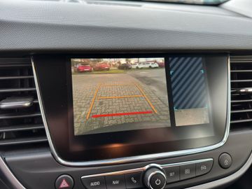 Fotografie 14 des Opel Crossland (X) Crossland 1.2 Turbo Enjoy Automatik LED