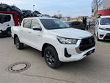 Toyota Hilux Double Cab 2,8L Comfort 4x4 Automatik - Toyota Hilux mit Diesel-Antrieb: Automatik