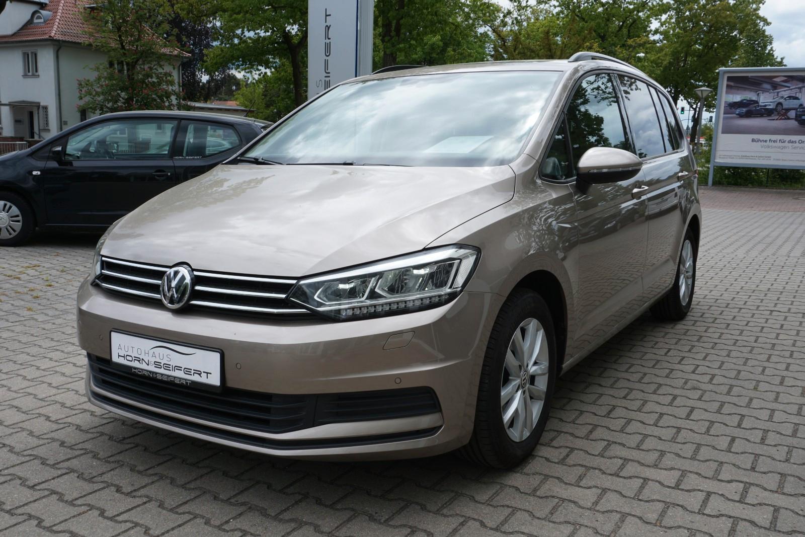 Volkswagen Touran Comfortline TSI 110 KW DSG,Navi,LED,AHK