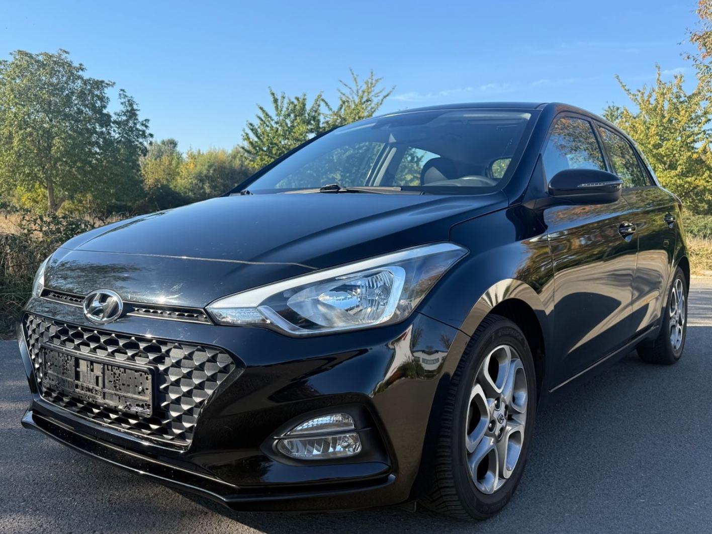 Hyundai i20 1,2/SHZ/L.H/R.F.Kam/App&And/Klima/Garantie