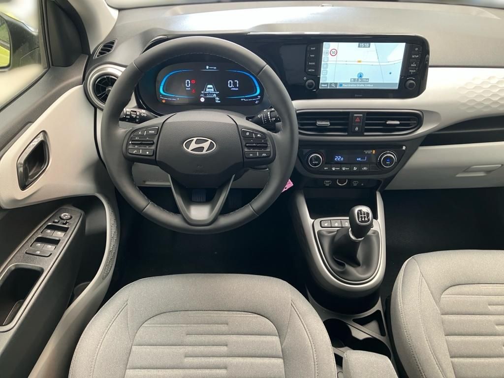 Fahrzeugabbildung Hyundai i10 1.2 Benzin M/T Prime KlimaA Navi KAM PDC