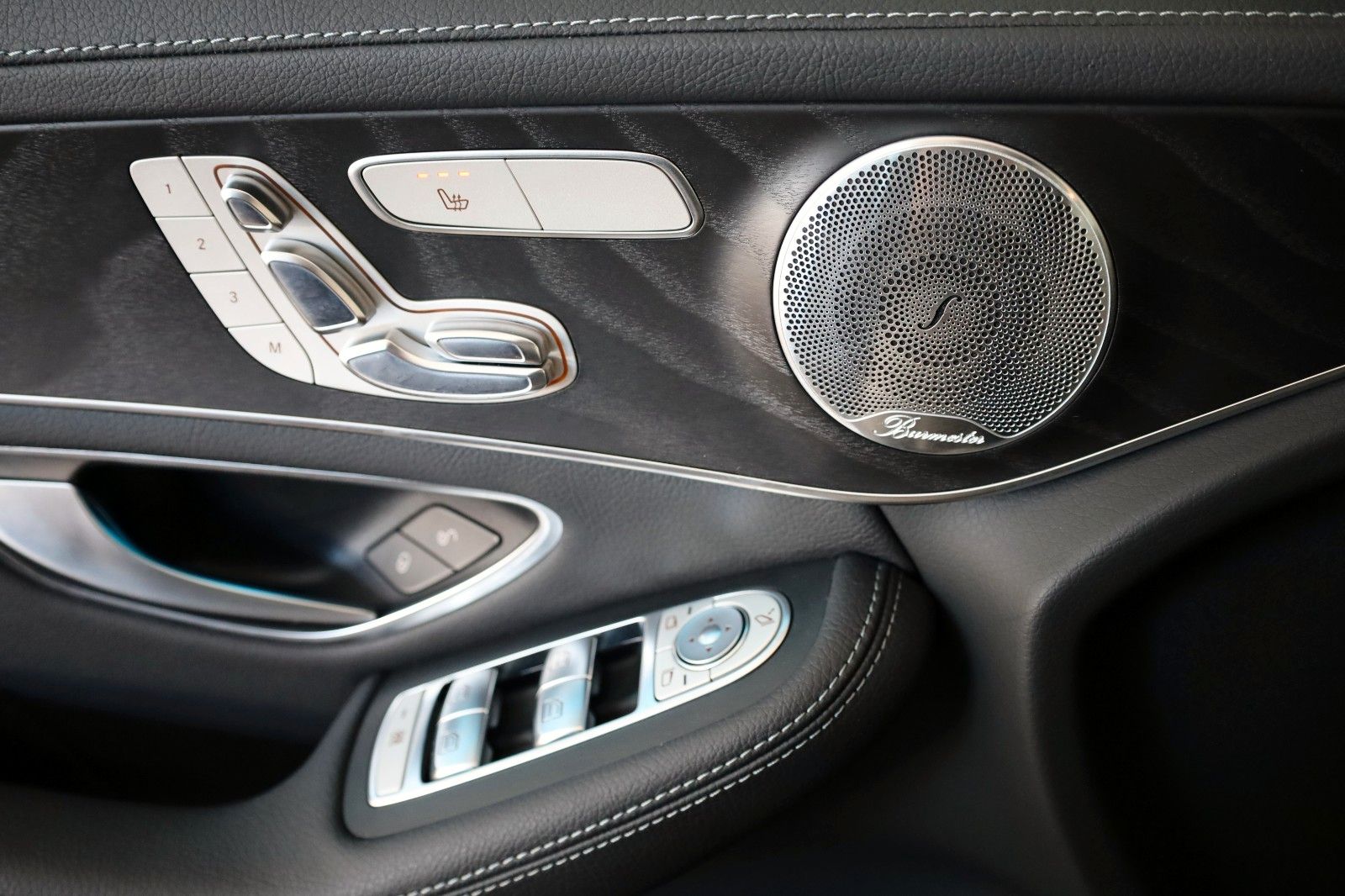 Fahrzeugabbildung Mercedes-Benz GLC 43 AMG 4M Leder,Navi,LED,Panorama,Burmester