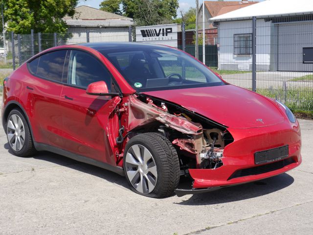 Tesla Model Y Standard Range RWD