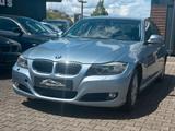BMW e90 320i 