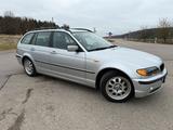 BMW 320i Touring E46 Facelift AHK TOP - BMW 320: Kombi, E46 320i