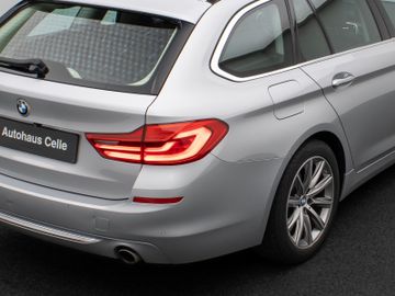 Fahrzeugabbildung BMW 530i LuxuryLine Kamera HUD Komfort SoftCl Alarm